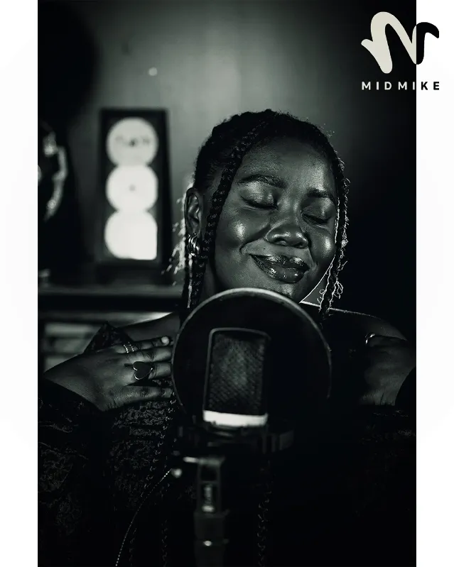 /Esther-kunonga-Chanteuse/Esther-kunonga-Chanteuse-7.webp