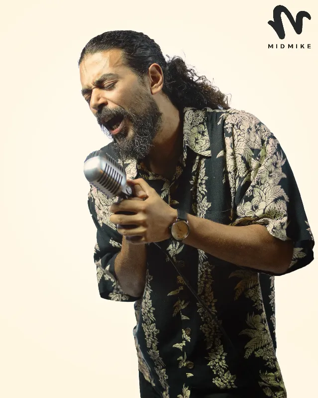 /Mehdi-Chetila-Chanteur-Composituer-Producer/Mehdi-Chetila-Chanteur-Composituer-Producer-4.webp