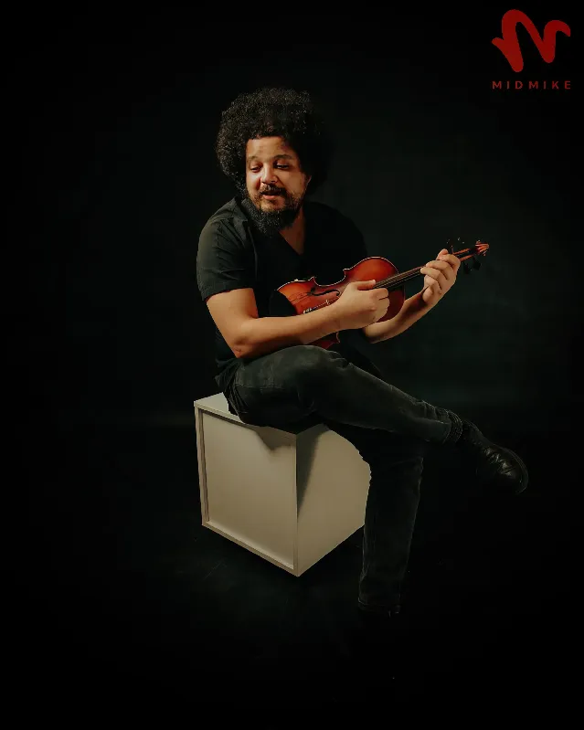 /Radhi-Chawaly-Violinist/Radhi-Chawaly-Violinist-3.webp