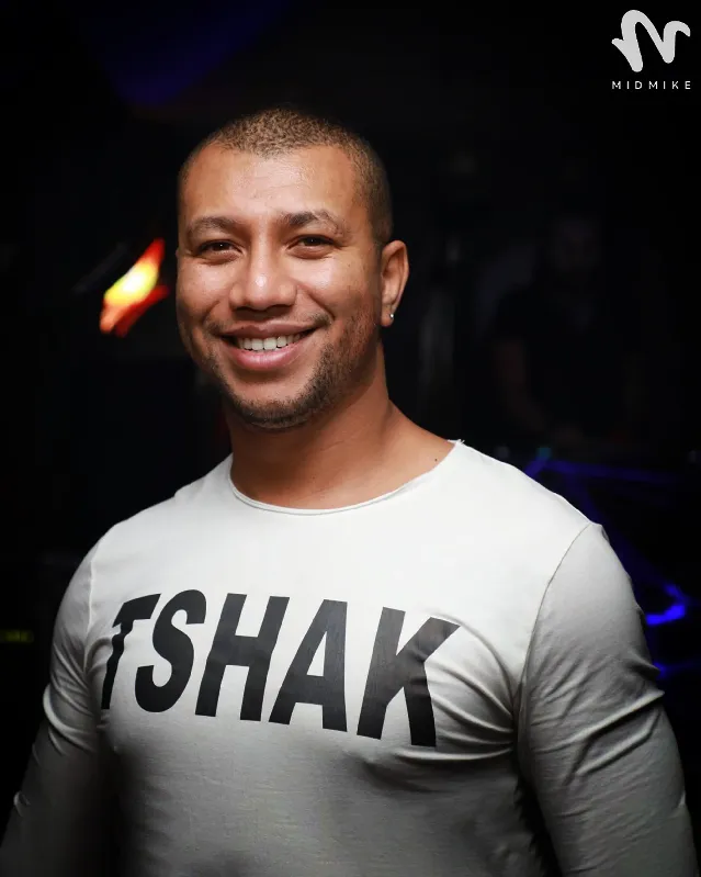 Tshak