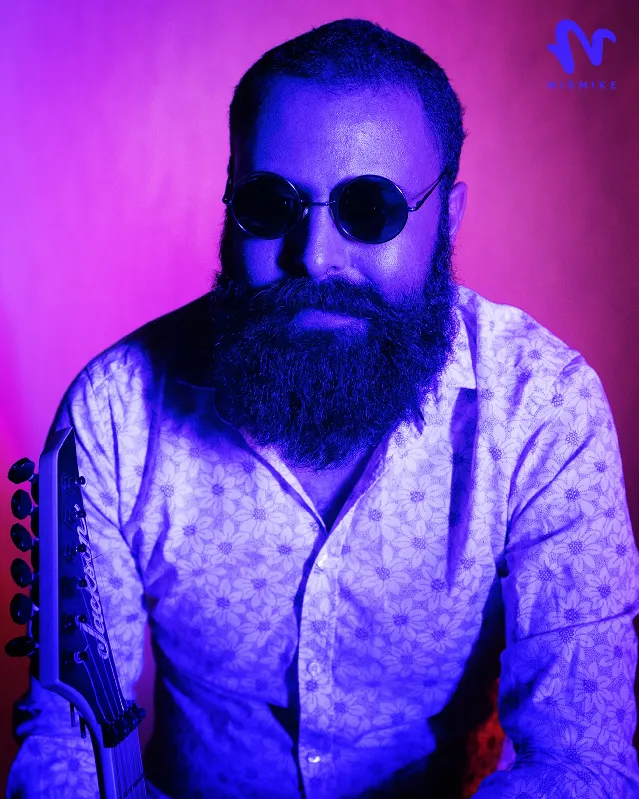 /Zied-Bagga-Chanteur-Guitariste/Zied-Bagga-Chanteur-Guitariste-3.webp